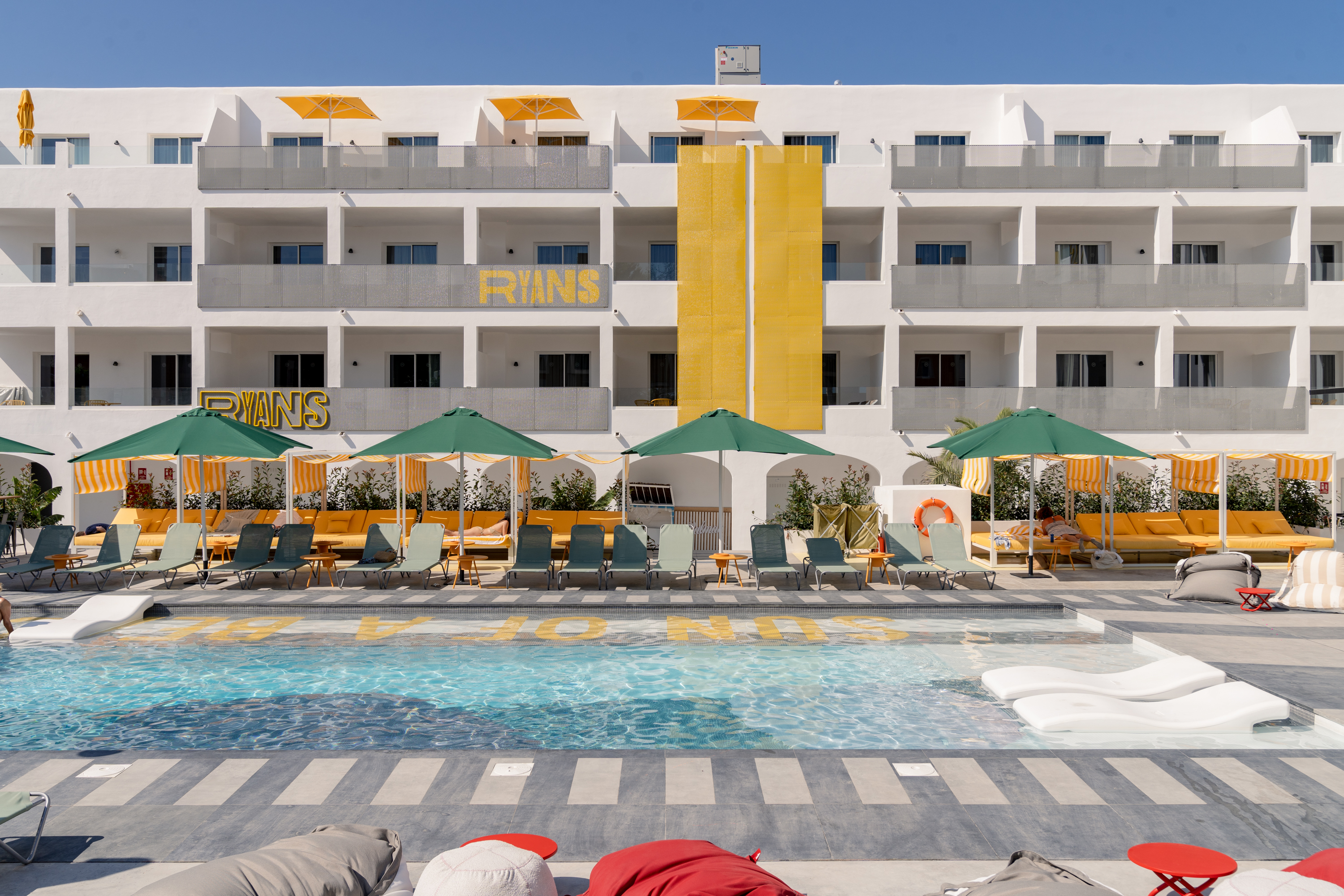 day pass desayuno entre semana ibiza