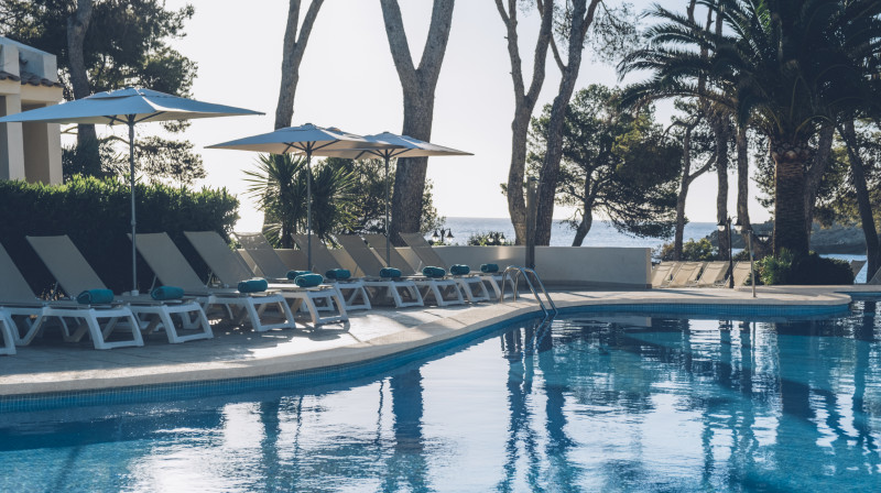pinos pool