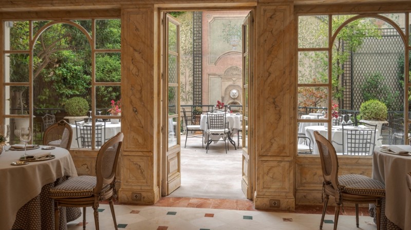 Romantic Suite Experience in Madrid for two