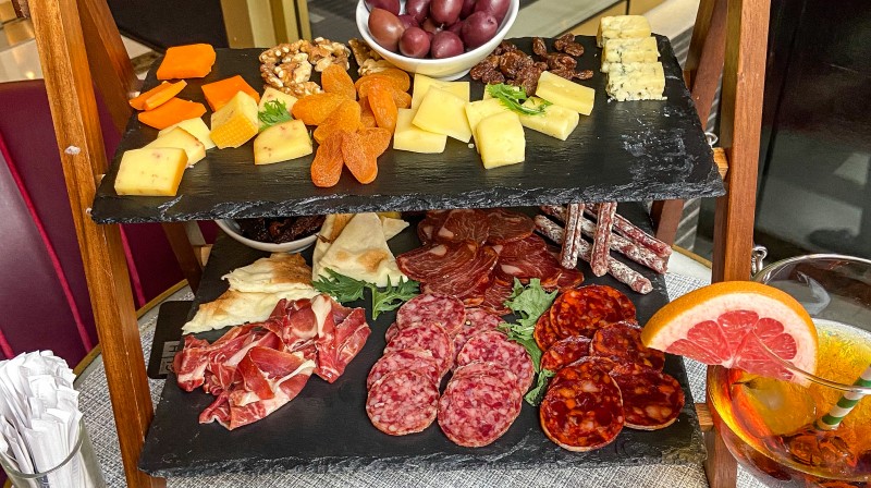 H10 Villa de la Reina calle