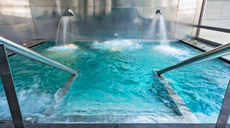 Disfruta del Spa y Menú Degustación en NH Collection Constanza