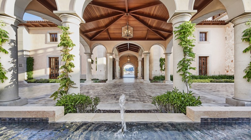 Screenshot or Official Image for hoteltreats.com - The Best Brunch, Spa, Day Pass & Getaway Experiences at Luxury Hotels | Hotel Treats