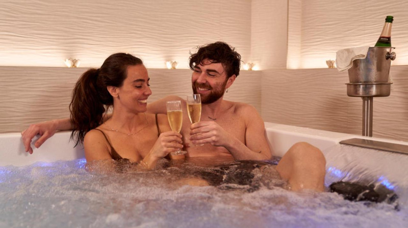  AMSTERDAM SUITE HOTEL & SPA