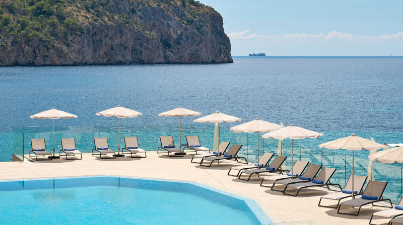 Bahia Suites Camp de Mar piscina