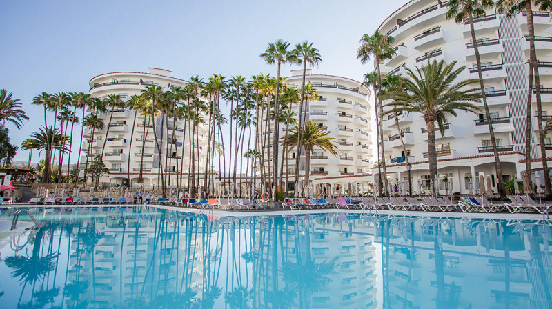 Servatur Waikiki Hotel
