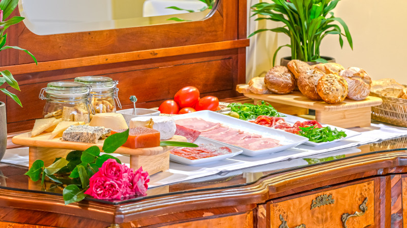 Indiana Boutique Hotel Desayuno