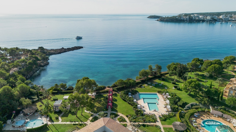 The St. Regis Mardavall Mallorca Resort