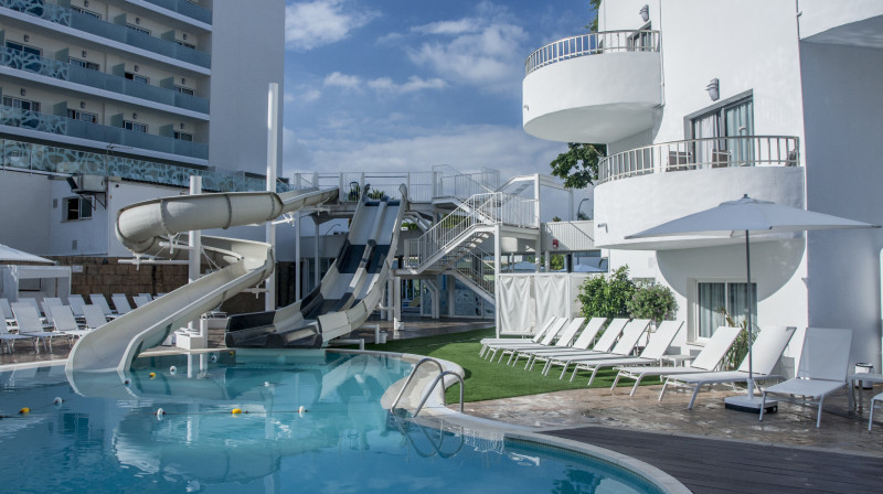 Full Day Pass Todo Incluido con Almuerzo & Cena Buffet