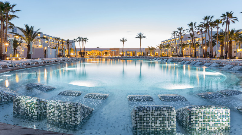 Day Pass Todo Incluido con Almuerzo Buffet en Ibiza