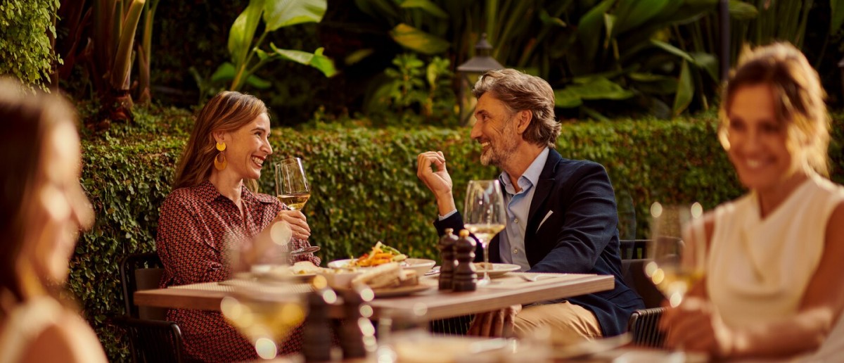 Celebra el Fin de Restricciones