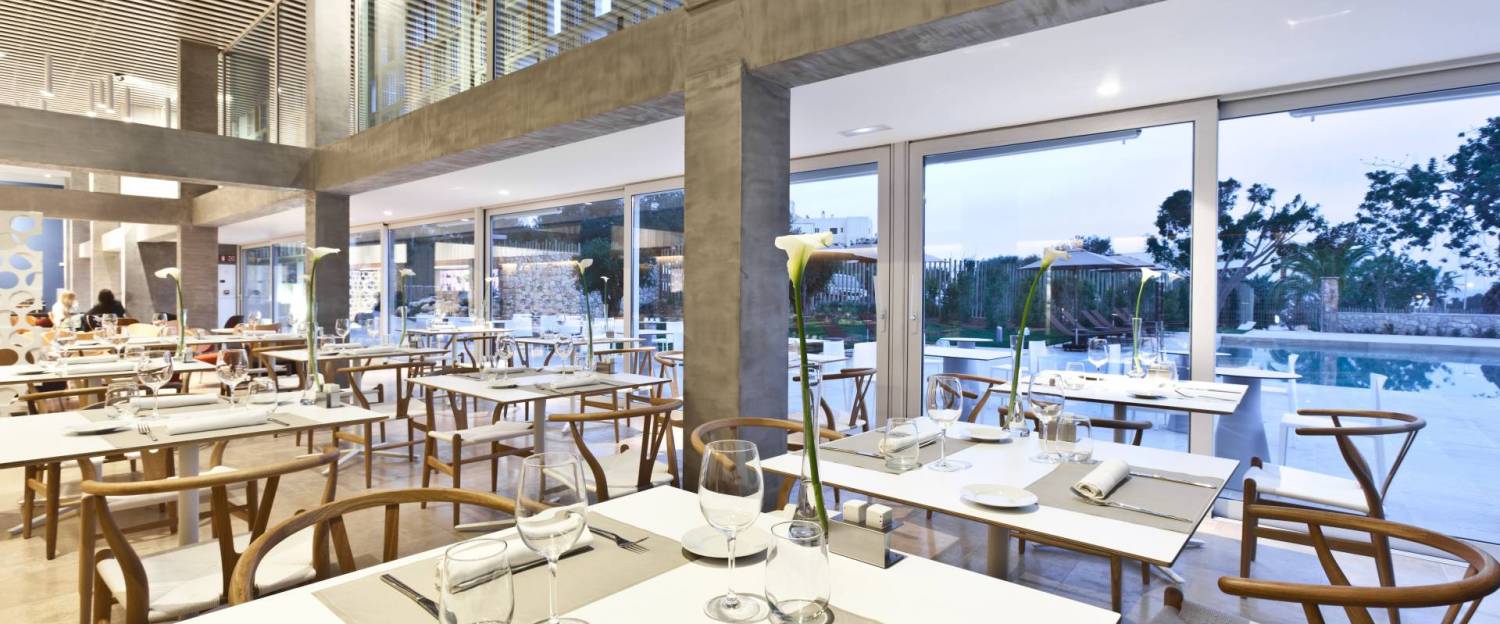 beautiful restaurant Portals