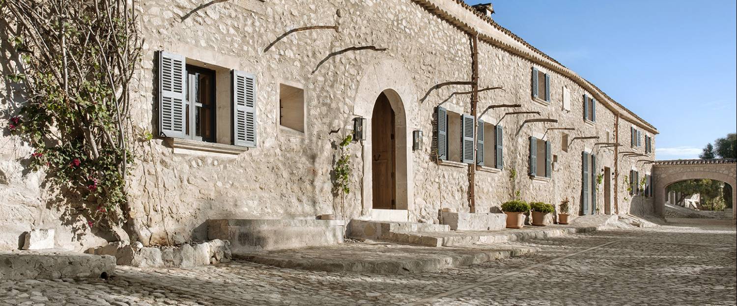 romantic getaway in mallorca