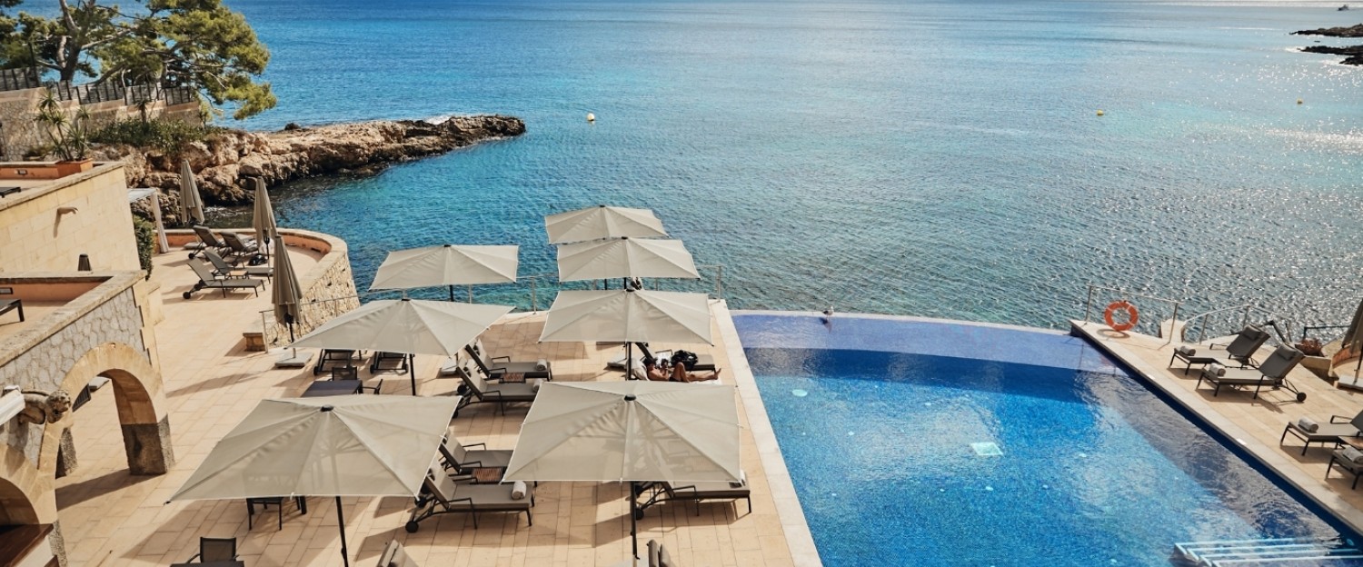 pool day hotel maricel