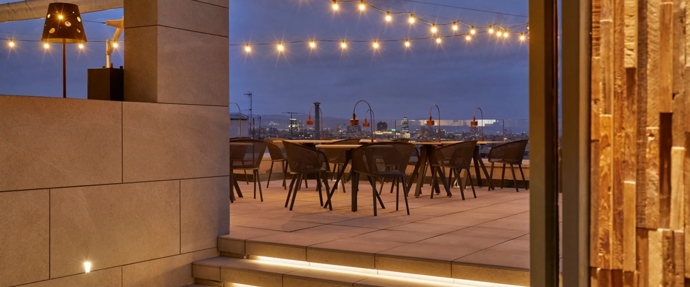rooftop noche barcelona