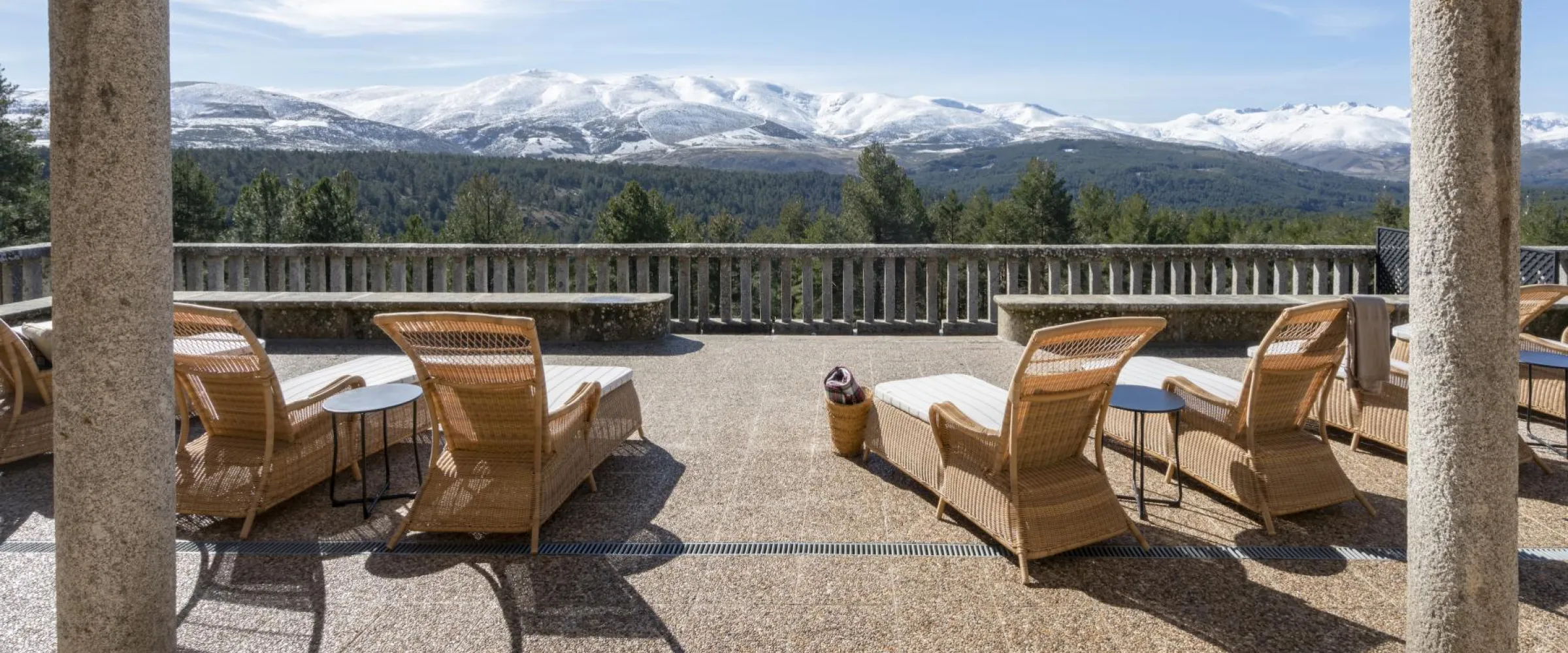 Terraza Parador de Gredos