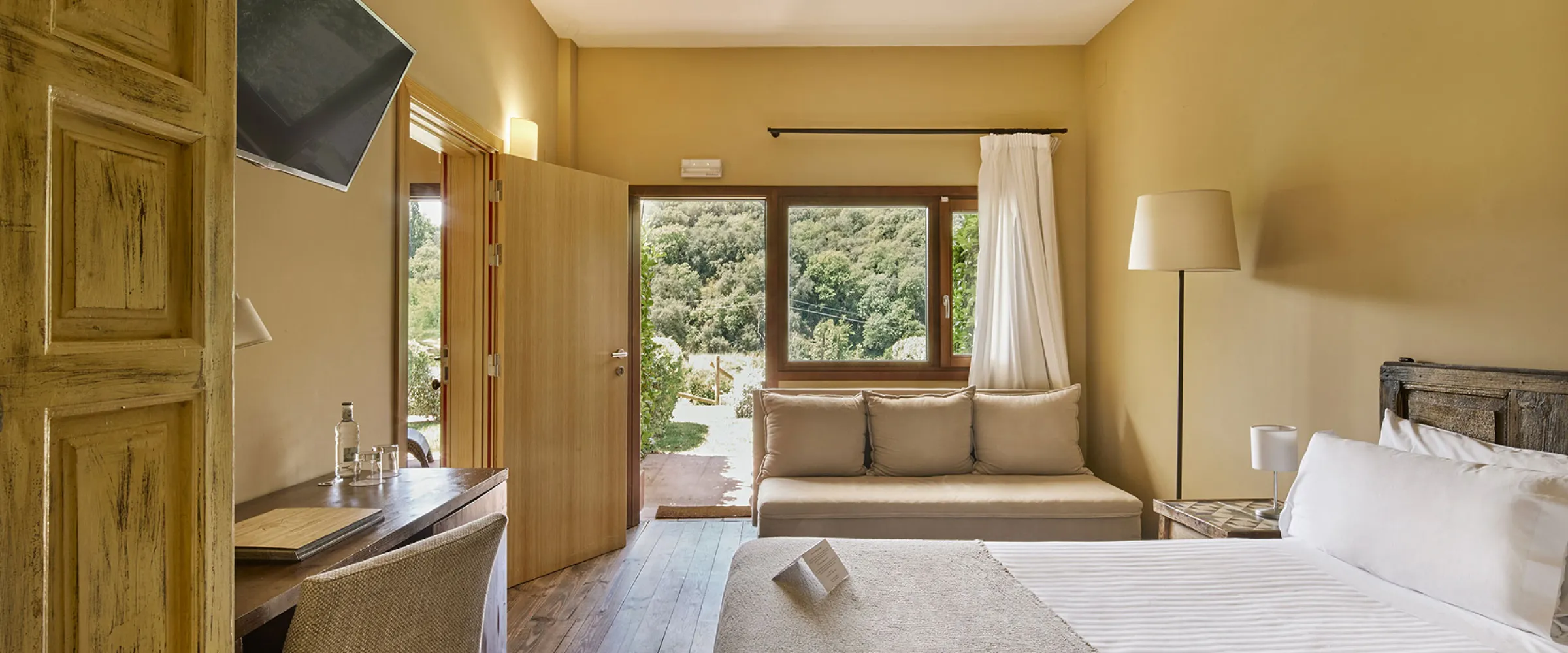 Luxury Hotels In Vallromanes.
