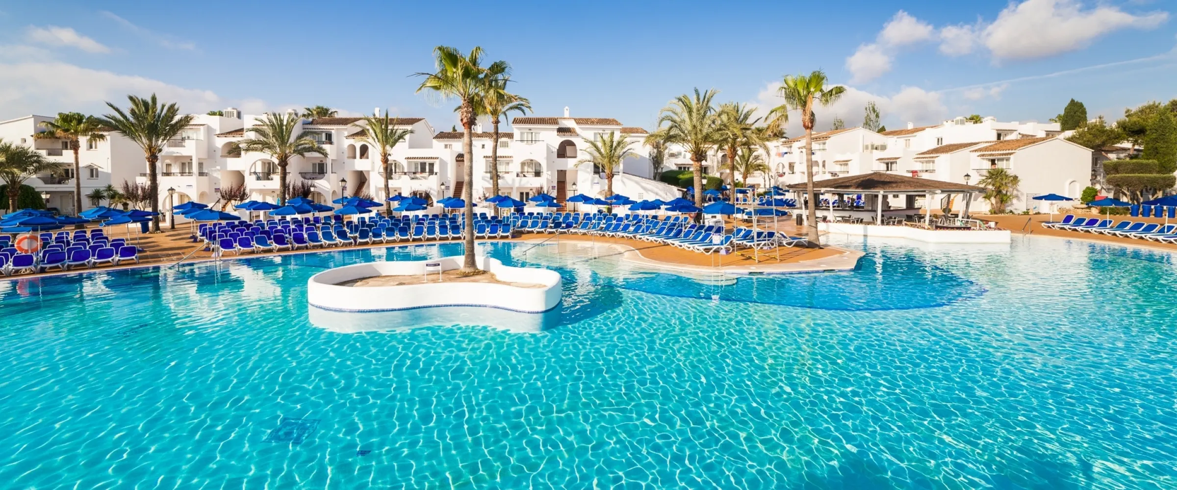 Globales Boungavilla Pool