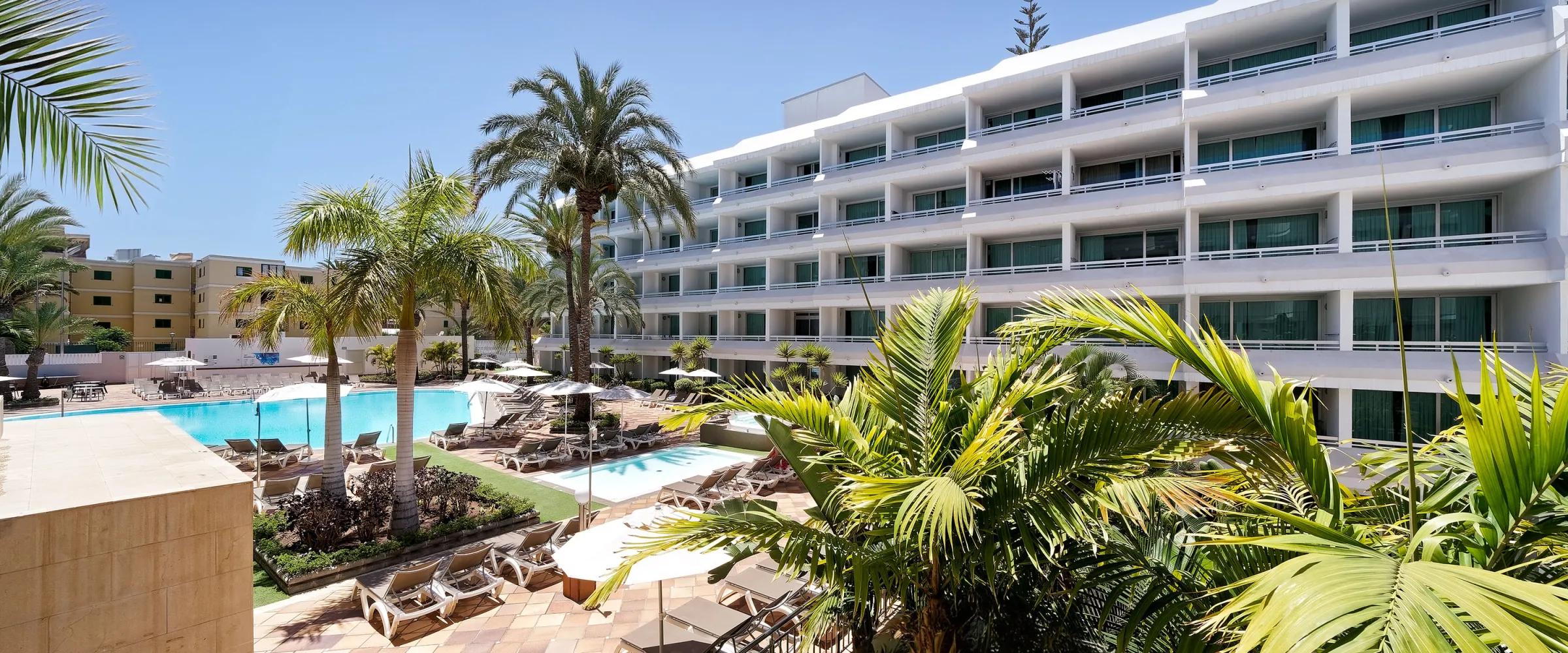 Hotel Akeah Broncemar