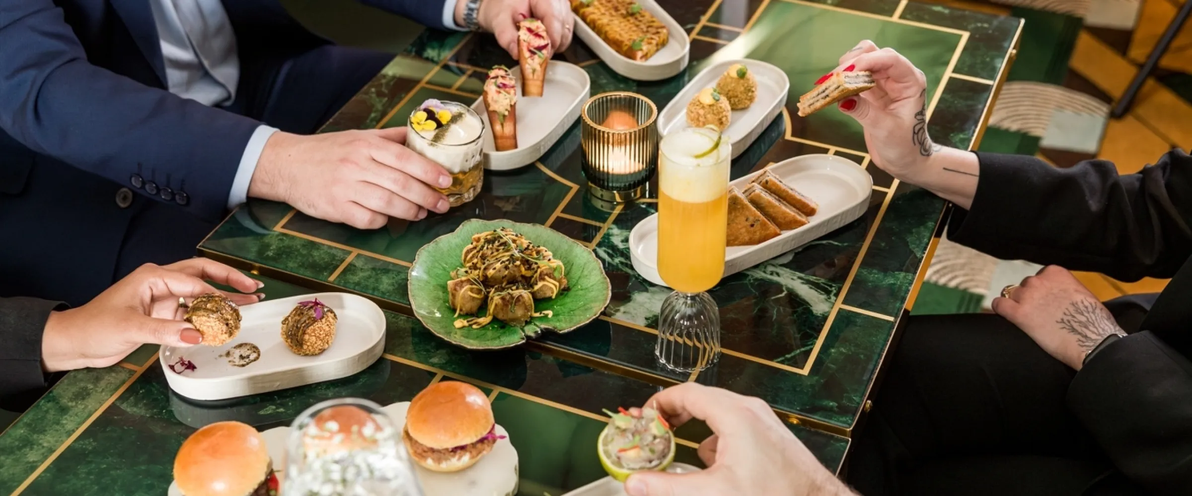 The One Monumental Palace Gastronomía