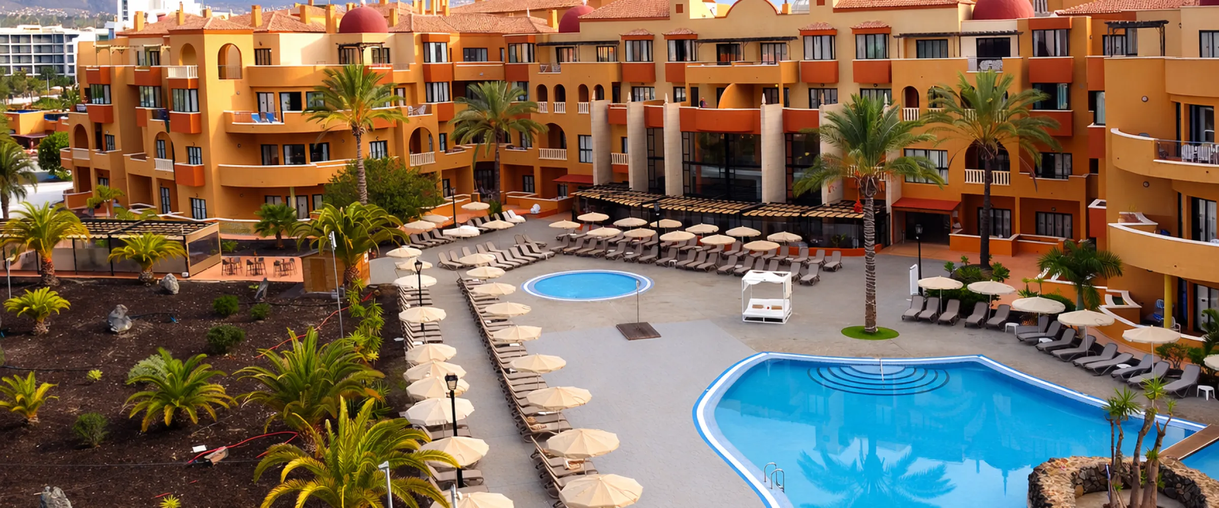 Grand Muthu Piscina