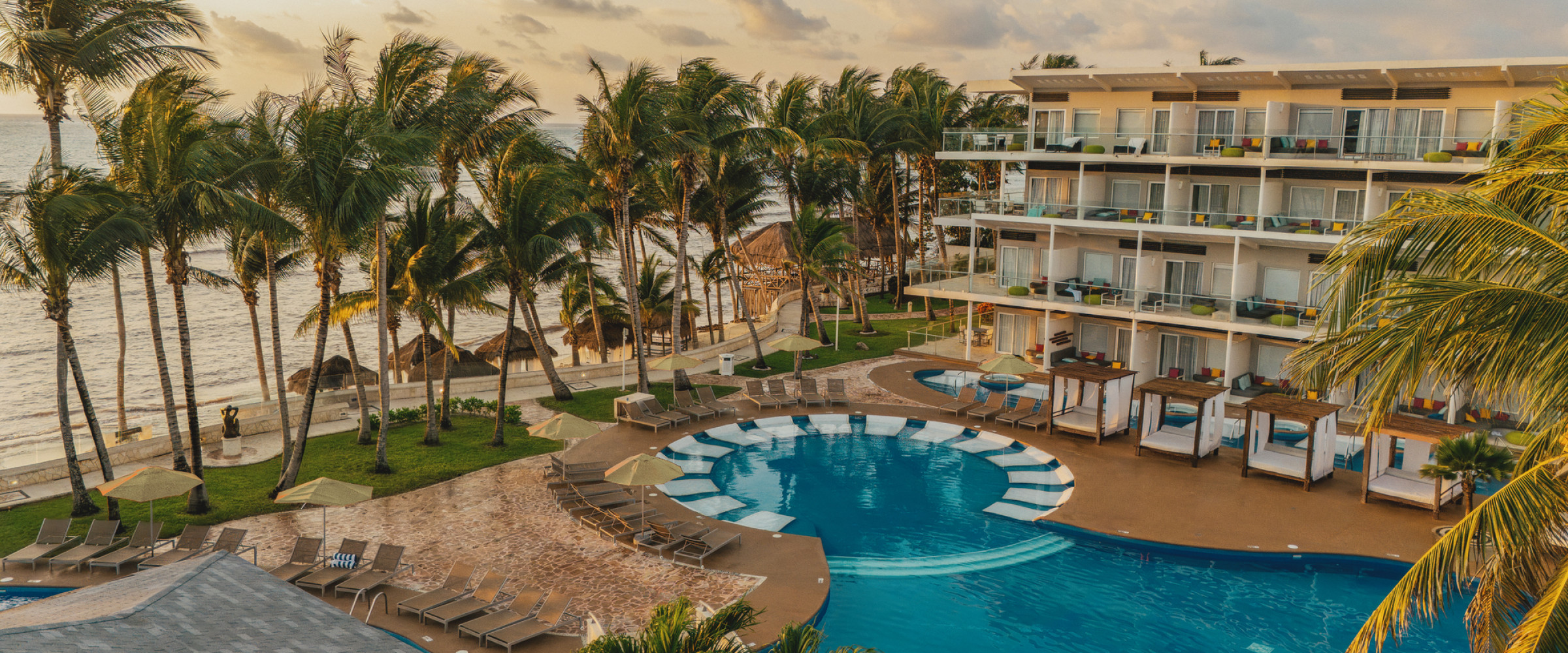 Riviera Cancún Piscina