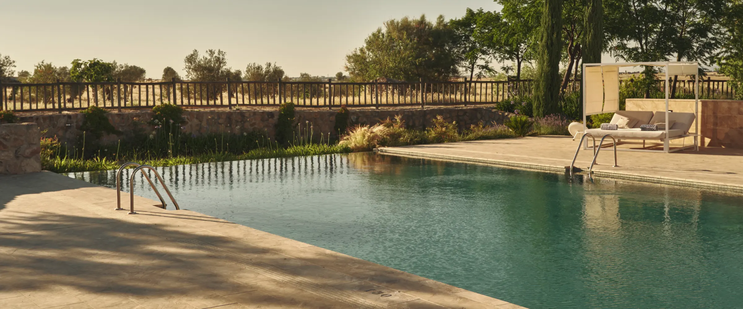 Palacio de Arenales Piscina